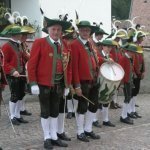 thumbs 10040 Geburtstagsfeier von Ehrenmitglied und Fahnenpatin Luise Niedermayr und Bezirksmajor Sepp Kaser