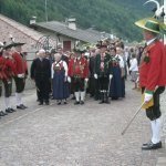 thumbs 10044 Geburtstagsfeier von Ehrenmitglied und Fahnenpatin Luise Niedermayr und Bezirksmajor Sepp Kaser